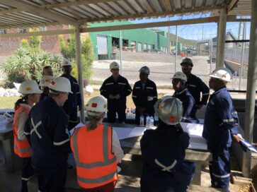 Unki on-site audit discussion. Credit: IRMA